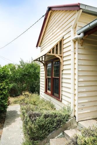 Miss Pyms Cottage - Taree Accommodation 0