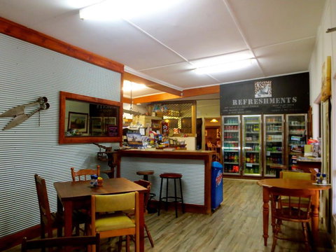 Willalooka Tavern - Taree Accommodation 3