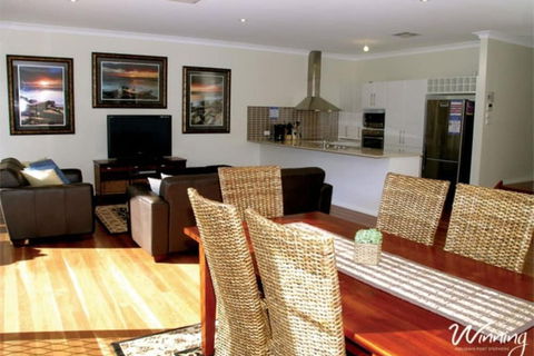 Two Beaches, 74B Blanch Street - Taree Accommodation 6
