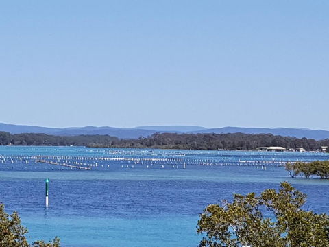 CHILL OUT LAKESIDE At FORSTER - Taree Accommodation 2