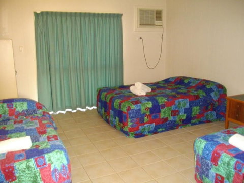 Kurrmine Beach Motel - Taree Accommodation 5