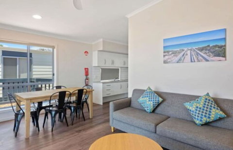 Discovery Parks - Streaky Bay Foreshore - Taree Accommodation 5