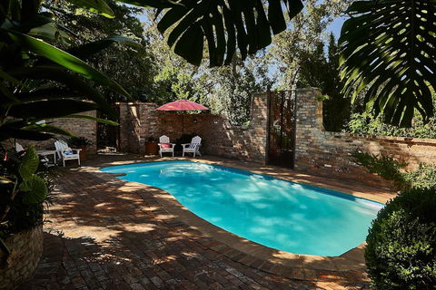 The Regents Park Mansion - Taree Accommodation 2