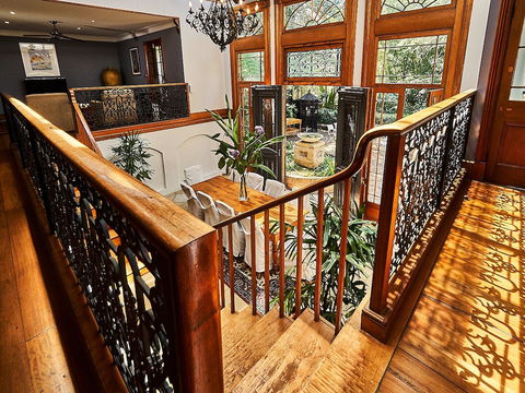 The Regents Park Mansion - Taree Accommodation 4