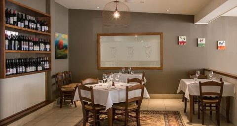 Royal Hotel Bowral - Taree Accommodation 2