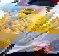 Dory's Fish And Chippery - Taree Accommodation