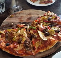 Giuliani's Family Pizzeria - Taree Accommodation