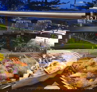 V-Wall Tavern - Taree Accommodation