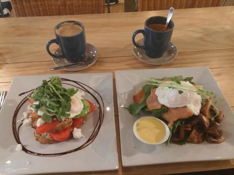 Chill In Cafe - Taree Accommodation 0