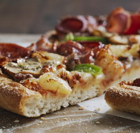 Domino's - Newton - Taree Accommodation
