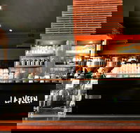 La Veen Coffee and Kitchen - Taree Accommodation