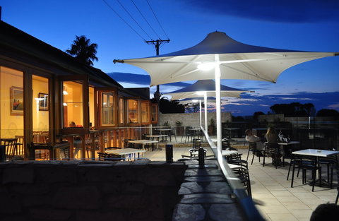 Penneshaw Hotel - Taree Accommodation 2