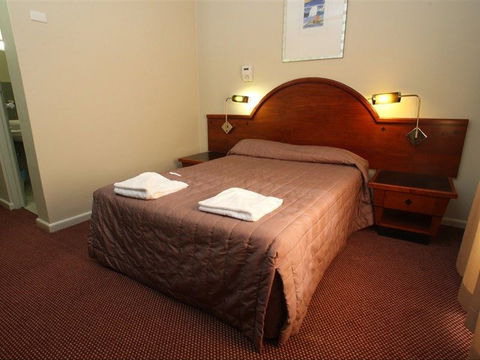 The Berkeley Hotel - Taree Accommodation 2