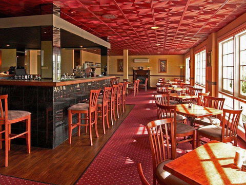 All Seasons Bar & Grill - Taree Accommodation 0