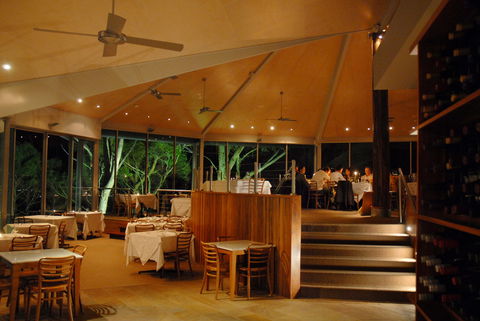 Chris's Restaurant - Taree Accommodation 1