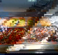 Hackham Pizza Pan - Taree Accommodation