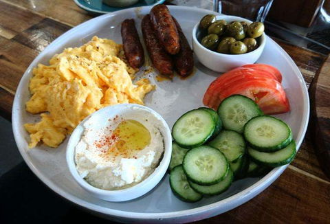 Tanoor - Taree Accommodation 0