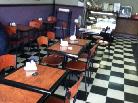 Uncle Louie's Cafe - Taree Accommodation 0