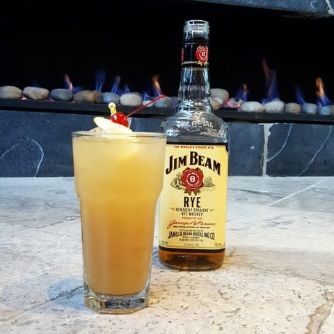 Level One Lounge - Taree Accommodation 0