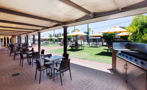 Boomerang Hotel - Lavington - Taree Accommodation 0