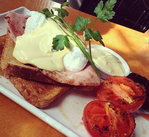 Agatha's Licensed Cafe - Taree Accommodation 9