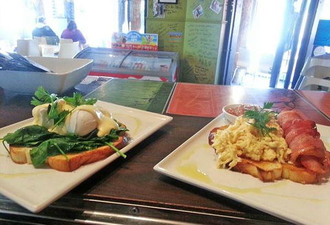 Agatha's Licensed Cafe - Taree Accommodation 7