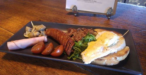 Mischief And Mayhem Wine Lounge - Taree Accommodation 1