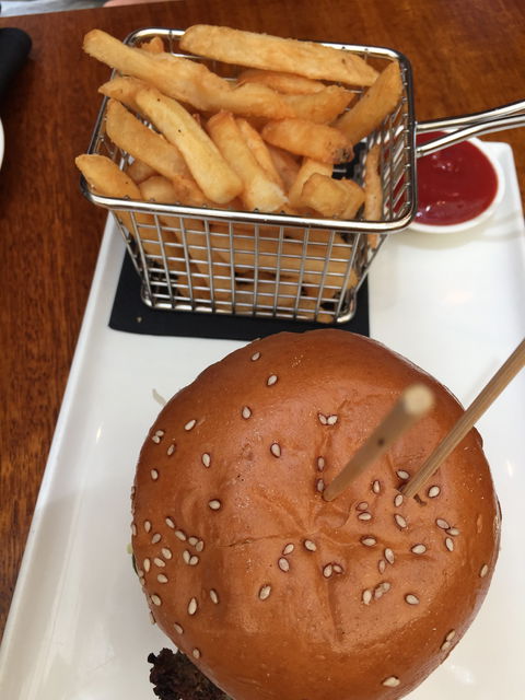 Adelphi Grill - Taree Accommodation 8