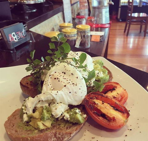 Abstract Cafe - Taree Accommodation 8