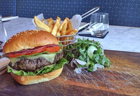 Apollo Bay Wine Bar & Coffee Shop - Taree Accommodation 3