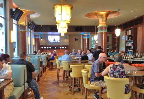 Apollo Bay Wine Bar & Coffee Shop - Taree Accommodation 6
