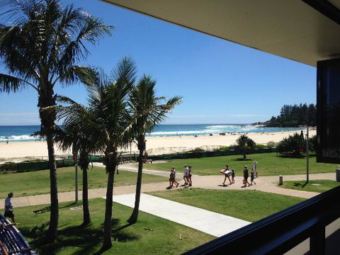 Coolangatta Surf Club - Taree Accommodation 0