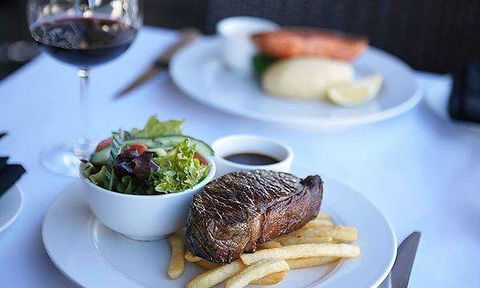 Black Angus Bar & Grill - Taree Accommodation 12