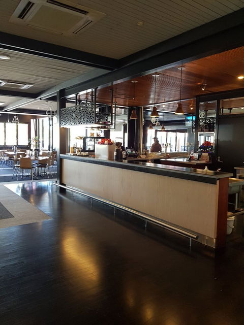 Berri Hotel Bistro - Taree Accommodation 9