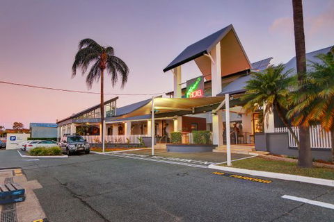 Mt Gravatt Hotel - Taree Accommodation 0