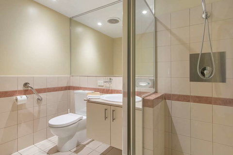 The Peninsula Riverside Apartments - Taree Accommodation 12