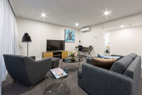 Avenue Hotel Canberra - Taree Accommodation 9