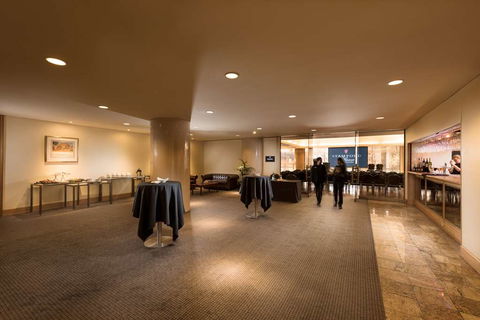 Stamford Plaza Adelaide - Taree Accommodation 6