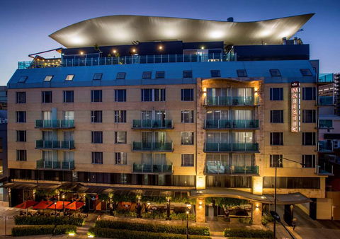 Majestic Roof Garden Hotel - Taree Accommodation 0