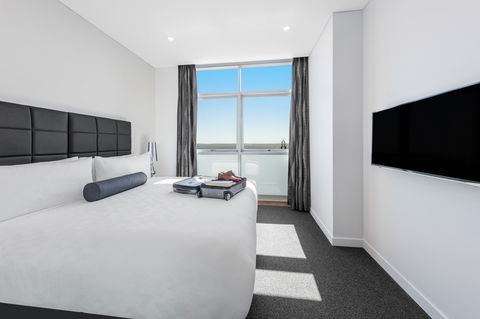 Meriton Suites Chatswood - Taree Accommodation 0
