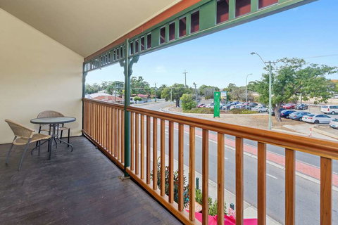 Quality Hotel Bayswater - Taree Accommodation 2