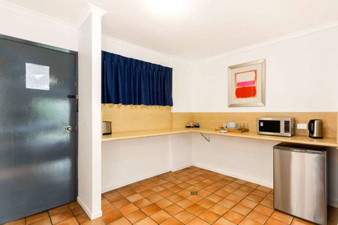 Comfort Inn North Brisbane - Taree Accommodation 7