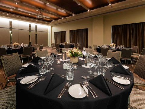 Pullman Hotel at Sydney Olympic Park - Taree Accommodation 9