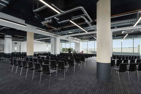 Atura Adelaide Airport - Taree Accommodation 17