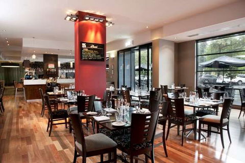 Mantra Hindmarsh Square - Taree Accommodation 2