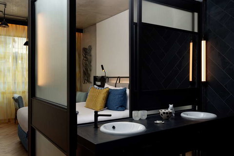 QT Melbourne - Taree Accommodation 5