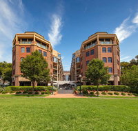 Amora Hotel Riverwalk Melbourne - Taree Accommodation