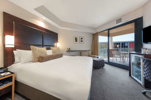 Amora Hotel Riverwalk Melbourne - Taree Accommodation 6