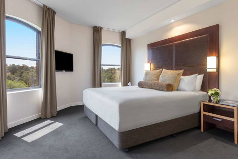 Amora Hotel Riverwalk Melbourne - Taree Accommodation 11