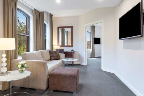 Amora Hotel Riverwalk Melbourne - Taree Accommodation 12